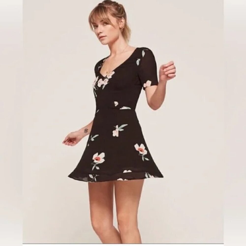 Reformation Gabriela shift dress black dark floral chiffon short sleeve v-neck 2